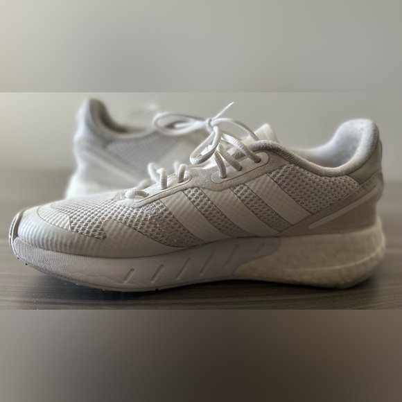 Adidas size 5 - Picture 3 of 8